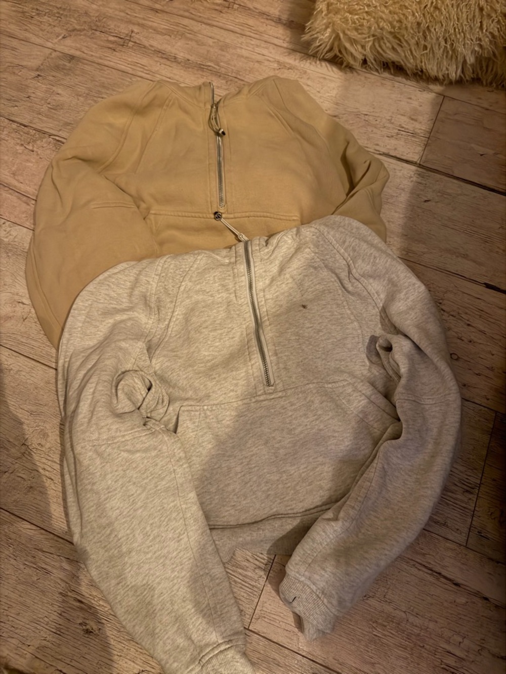 Men's Light Gray Half-Zip Hoodie Sweater